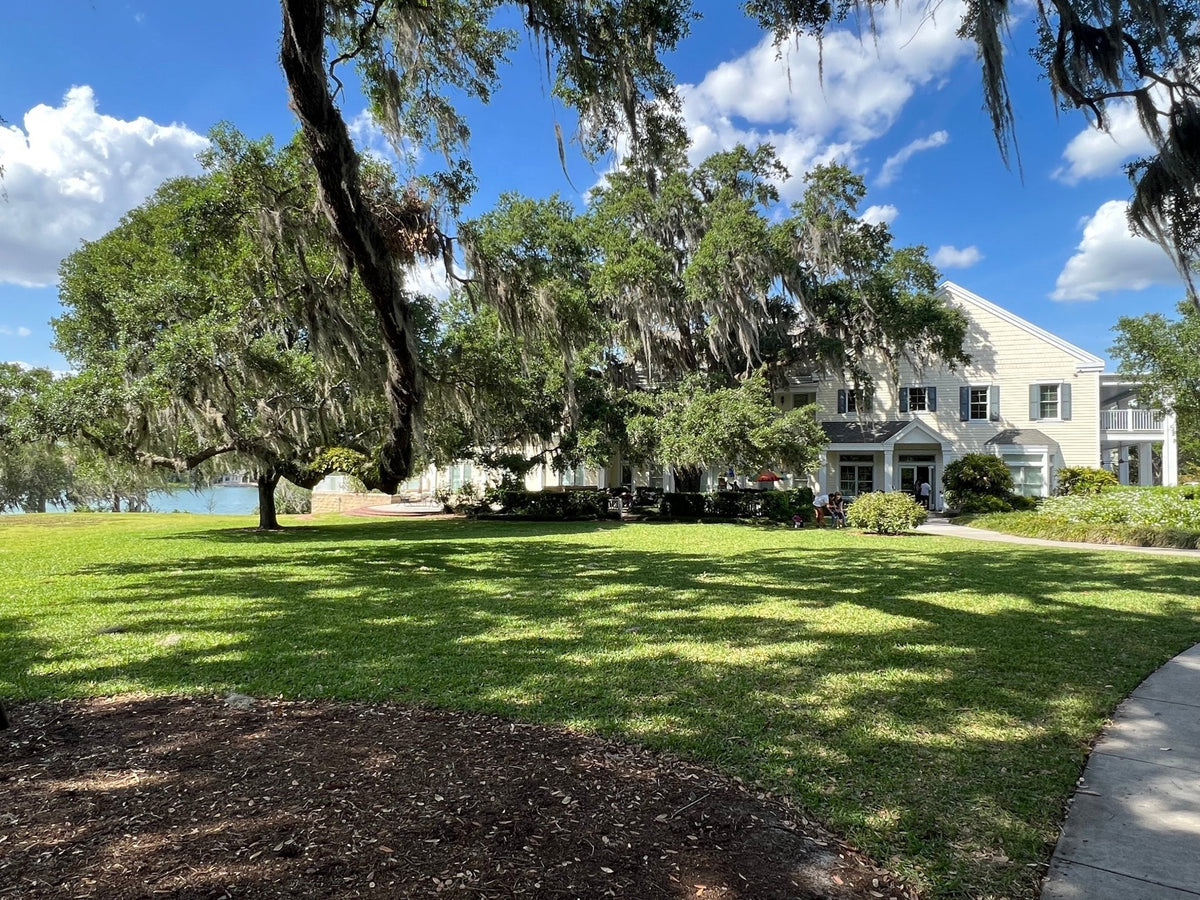 Leu Gardens Ultimate Guide Review, Tips & Is It Worth It