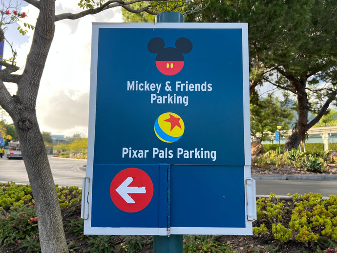 Disneyland Parking | Tips, Guide & Discounts!