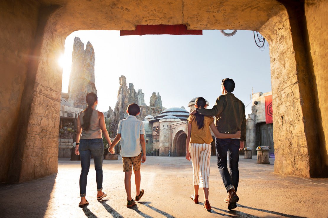 5 Rides With the Longest Lines at Disneyland – ThemeParkCenter.com