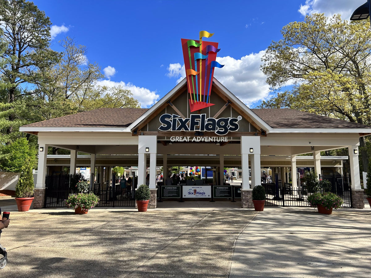 5 Closest Airports to Six Flags Great Adventure: Know Before You Go ...