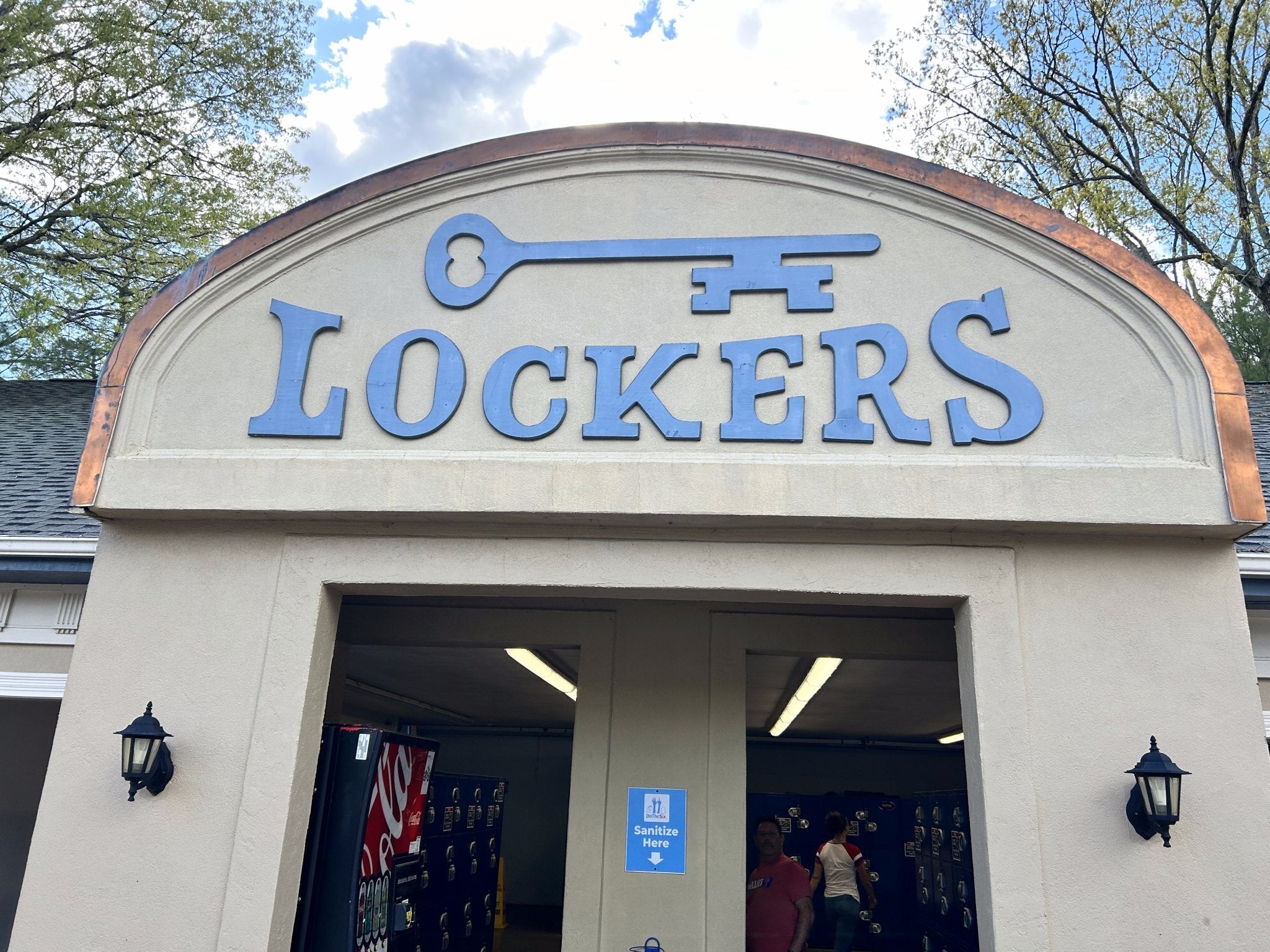 Six Flags Great Adventure's Lockers: All You Need to Know