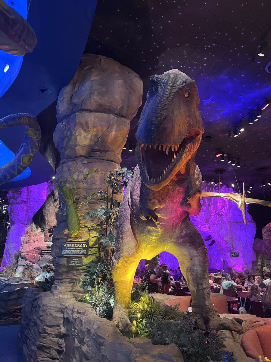 Dining at T-Rex Cafe: Everything You Need to Know – ThemeParkCenter.com